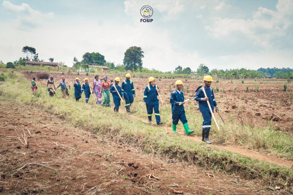 Slogan : Organisés pour servir, unis pour réussir