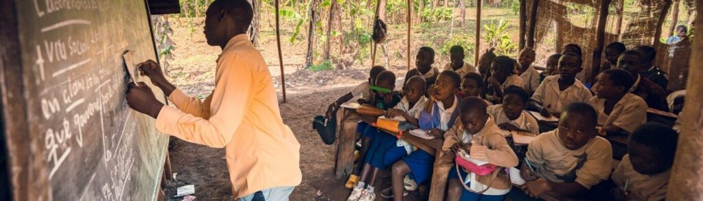 Nous travaillons pour une communauté résiliente et engagée dans le développement durable.