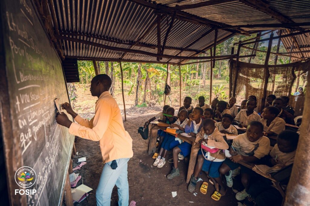Nous travaillons pour une communauté résiliente et engagée dans le développement durable.