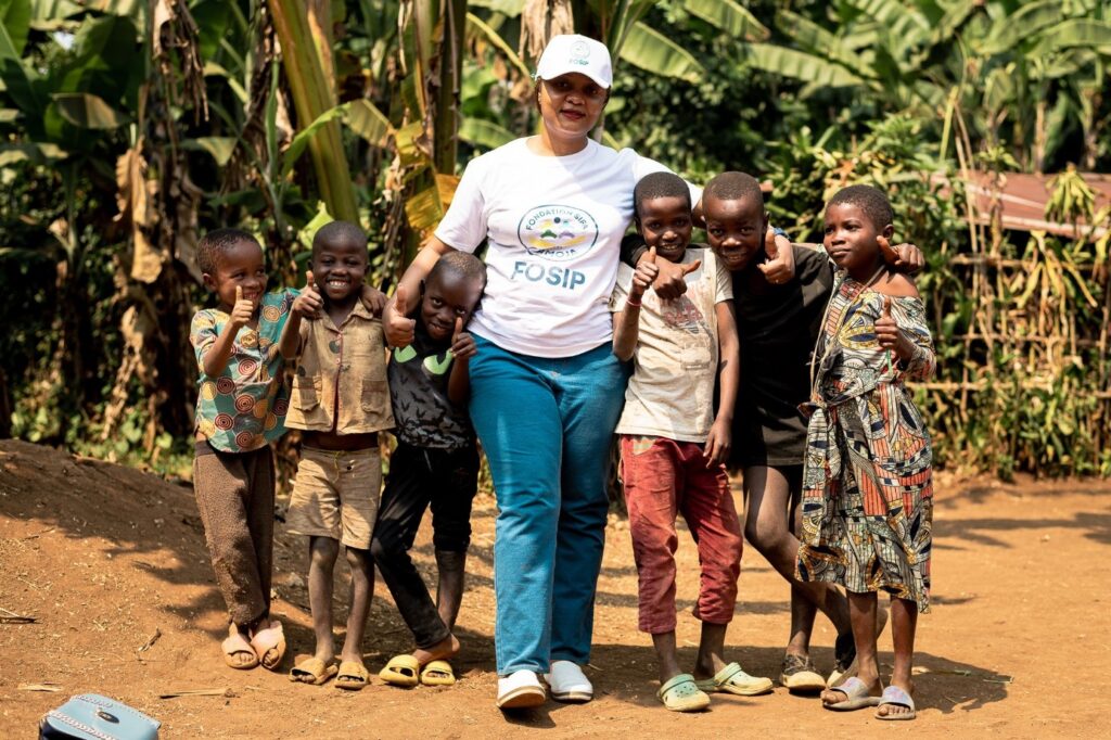 Slogan : Organisés pour servir, unis pour réussir